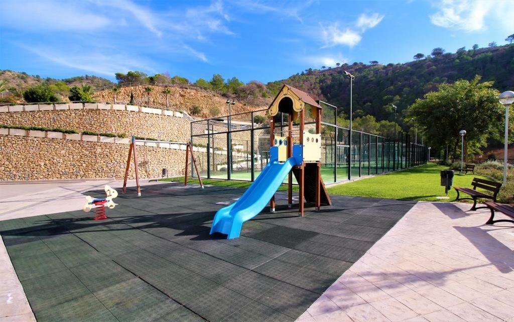Apartamento Benidorm De Luxe Bagian luar foto